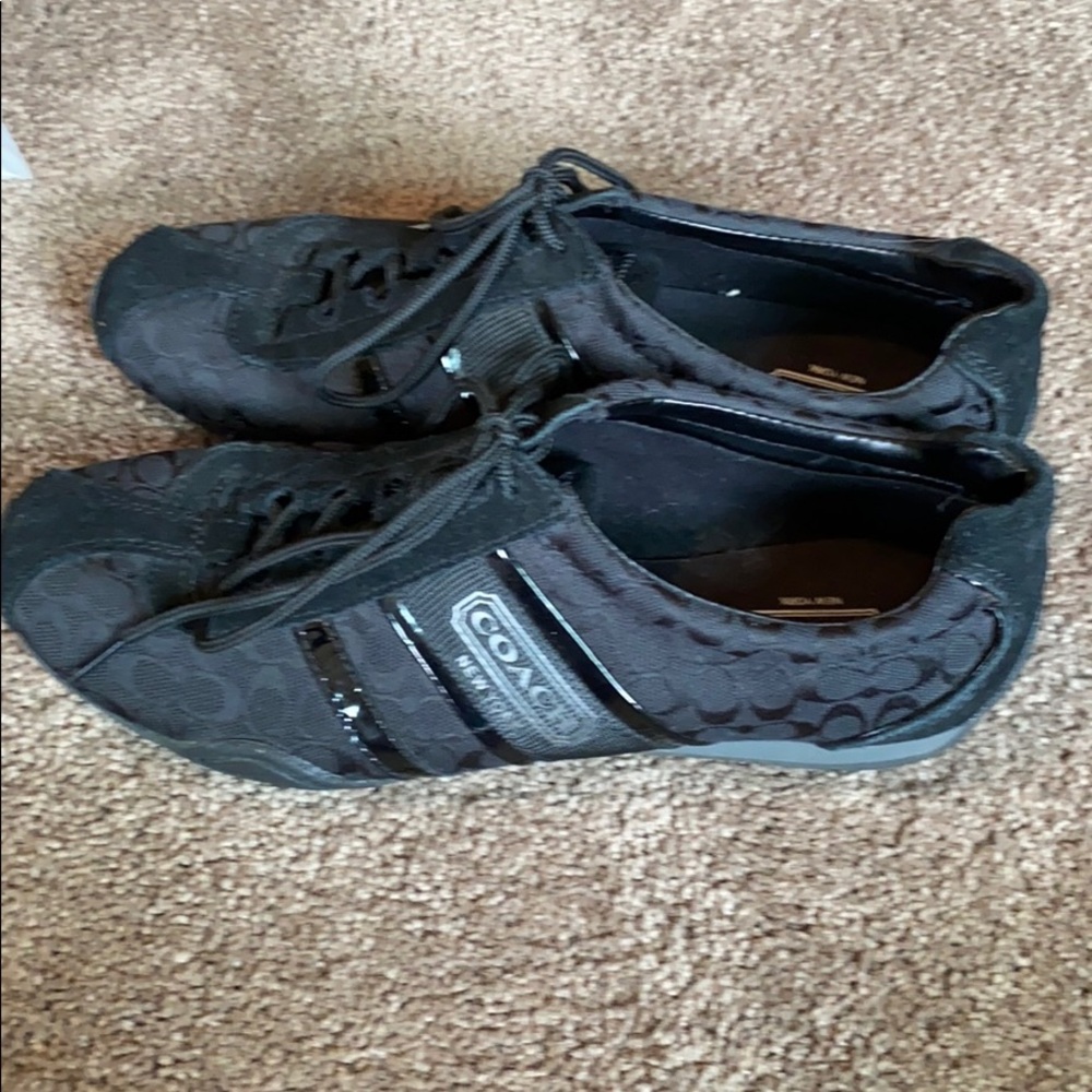 shoes - Picture 2 of 3